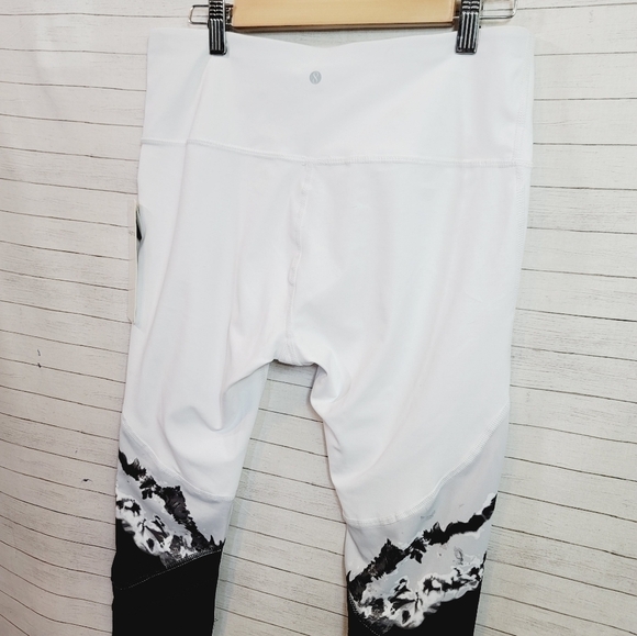 LAYERS VOLCANO BLACK & WHITE LEGGINGS, SZ LARGE - Picture 10 of 13